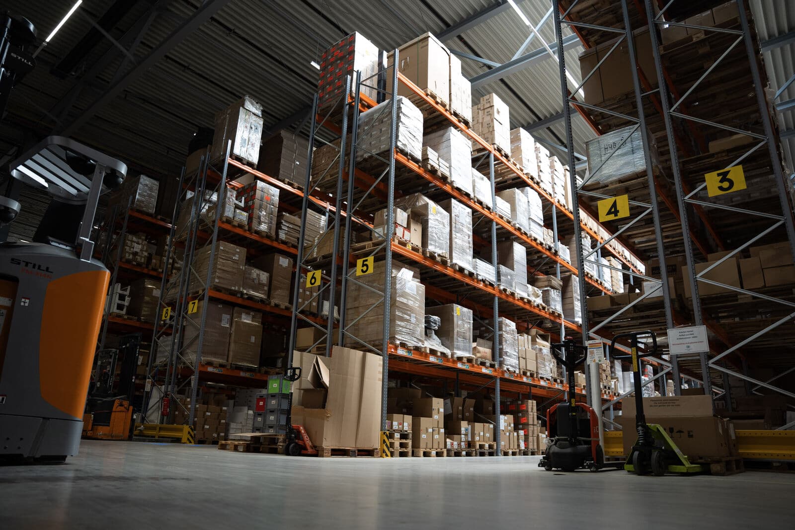 Wer Werbemittel, Logistik und Aktionen getrennt einkauft, bezahlt jede Schnittstelle mit.