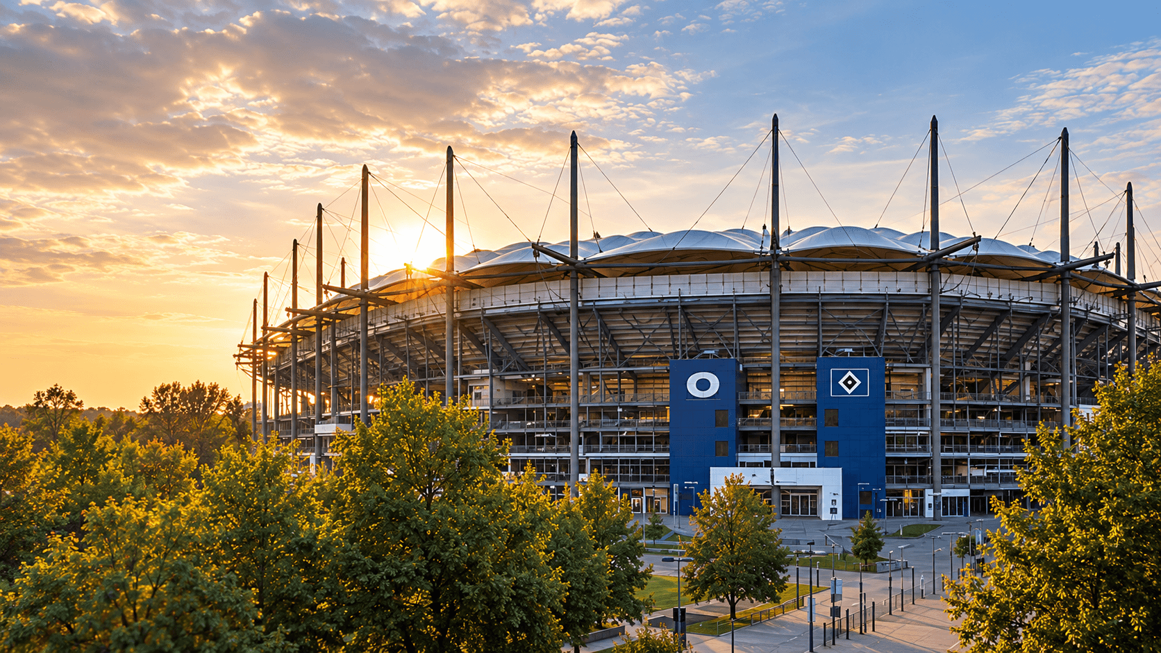 Volksparkstadion in Hamburg im Abendlicht